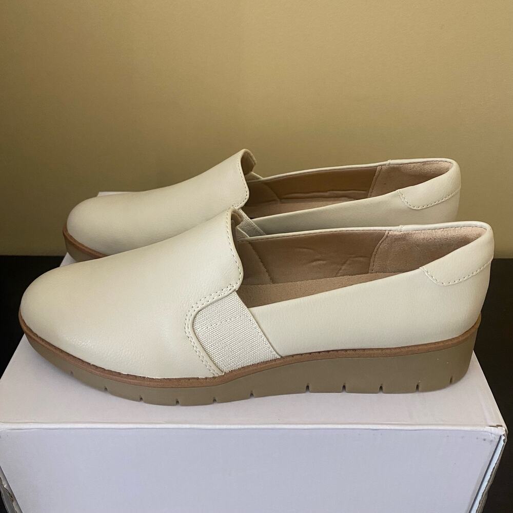 LifeStride Women's On The Go Slip-On Loafer